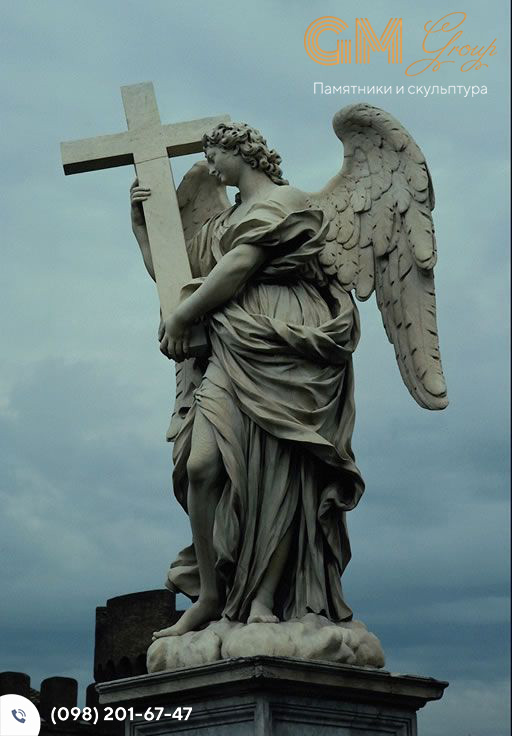 мраморная скульптура ангела с крестом