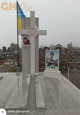 Памятник военному ВСУ с крестом №5623