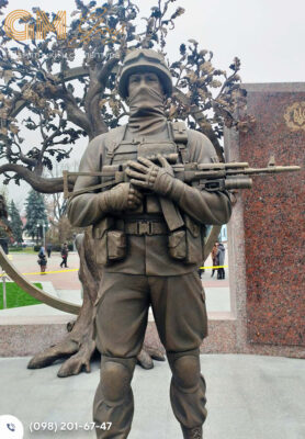 меморіальний пам'ятник військовим ЗСУ з бронзовою скульптурою №5671