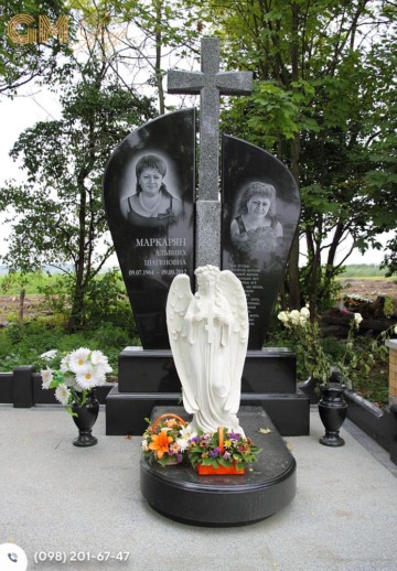 Красивый двойной памятник женщинам из черного и серого гранита и скульптурой ангела №7998