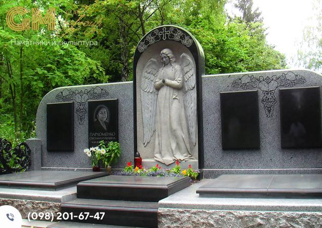 Мемориал на четыри памятника из серого, черного гранита и белого мрамора с ангелом №8042