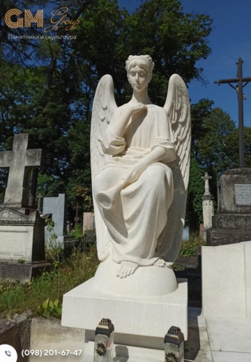 Красивий пам'ятник чоловікові з білого мармуру у формі скульптури янгола №8076