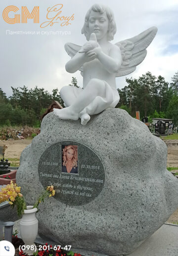 пам'ятник жінці зі скульптурою ангела №8133