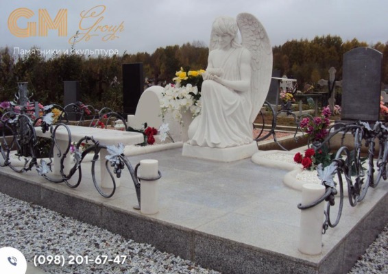 Мемориальный комплекс из серого гранита и белого мрамора со скульптурой ангела №9594