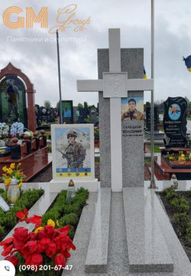 Пам'ятник воїну ЗСУ з сірого граніту з хрестом №11592