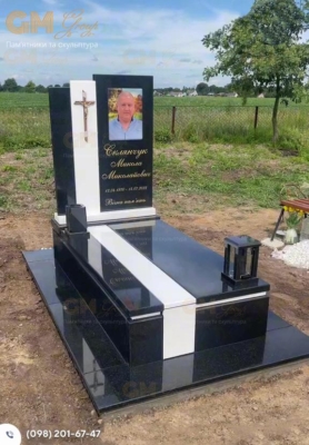 памятник мужчине в европейском стиле №1432