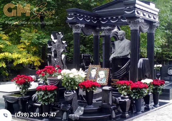 елітний пам'ятнки з граніту зі скульптурою бюста №1029