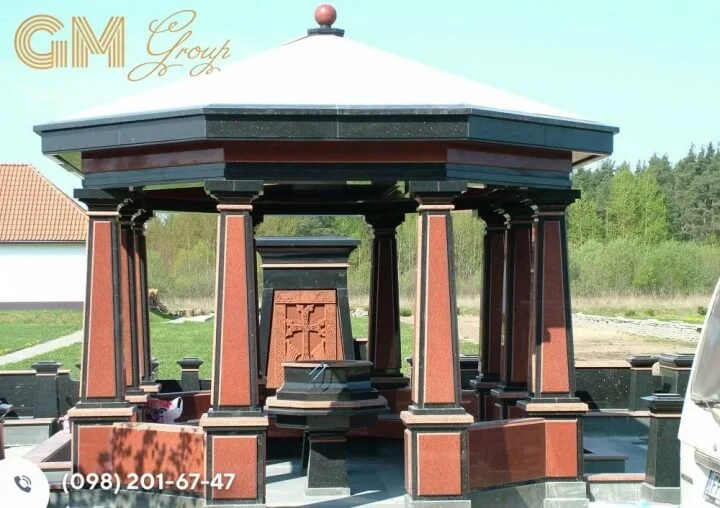 пам'ятник склеп з червоного та черного граніту 1516