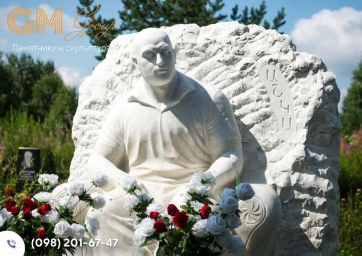 элитный памятник мужчине со скульптурой бюста из мрамора №1886