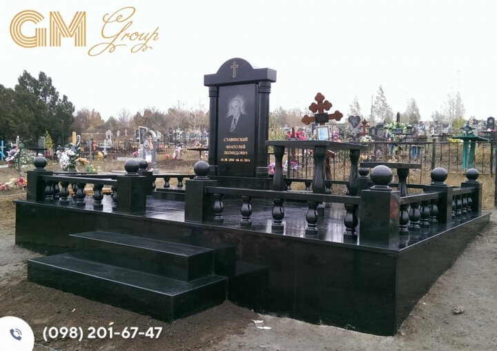 Мемориальный комплекс из черного гранита гранита №3293