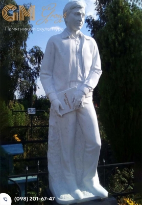 памятник статуя мужчине из белого мрамора №1030